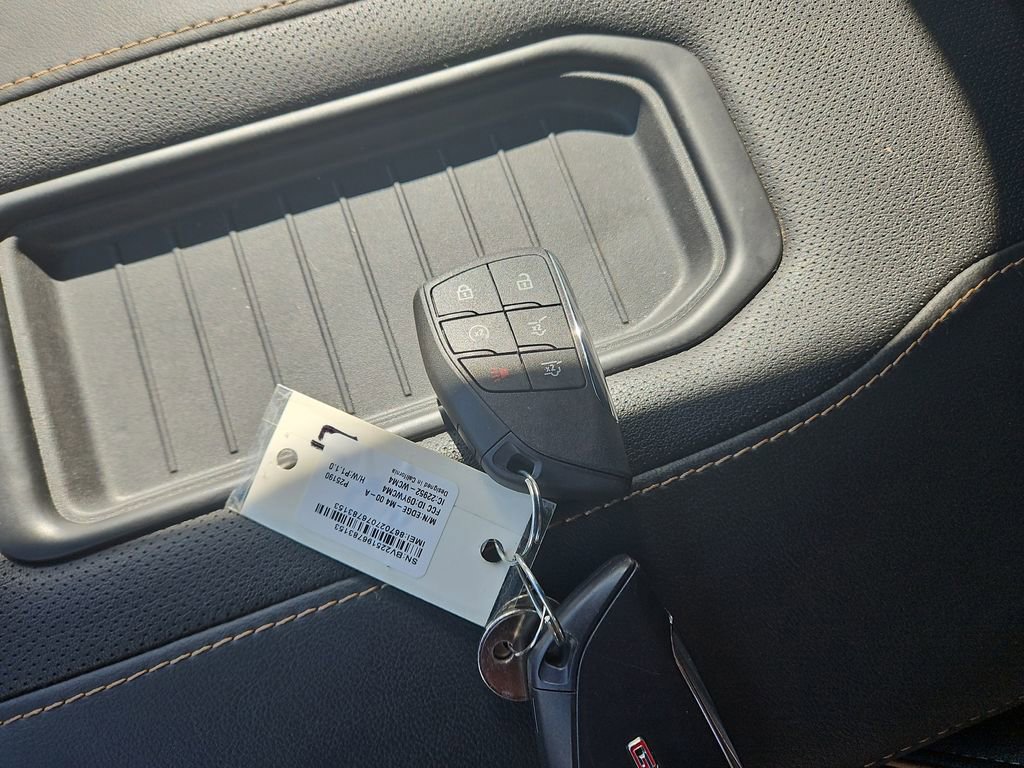 Used 2024 GMC Yukon XL AT4 w/ AT4 Premium Plus Package image 30