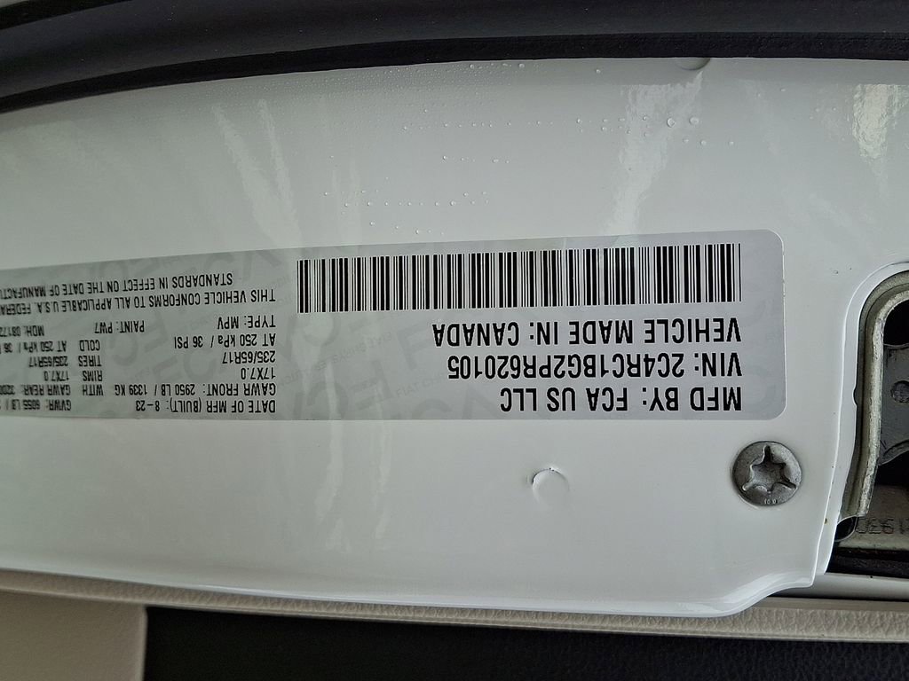 Used 2023 Chrysler Pacifica Touring-L image 28
