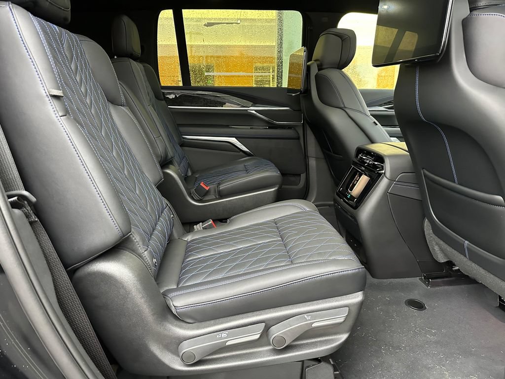 New 2026 Cadillac Escalade IQL Sport 1 AWD/4WD image 12