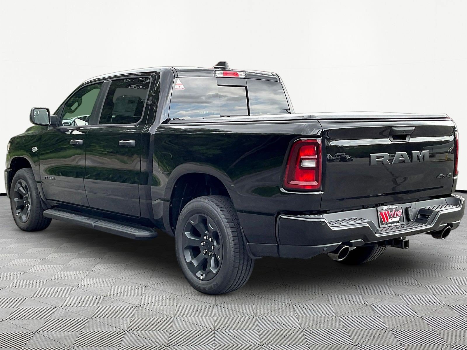 New 2026 RAM 1500 Express AWD/4WD image 4
