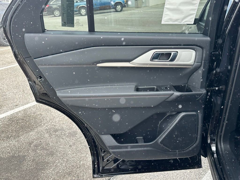 New 2026 Ford Explorer Active image 16