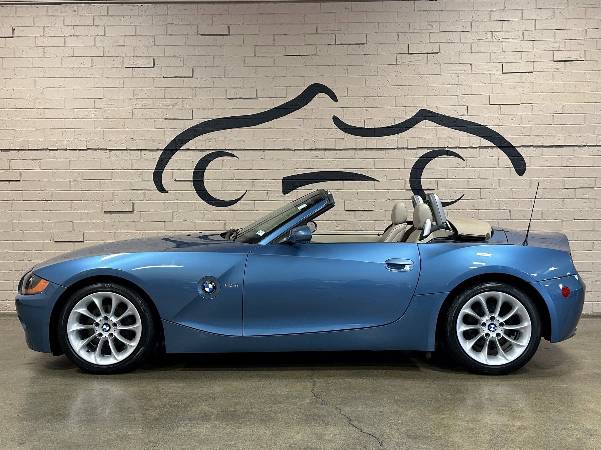 Used 2003 BMW Z4 2.5i image 11