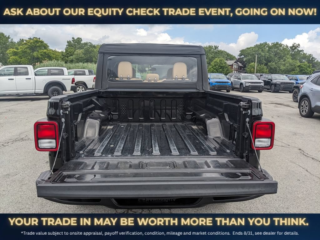 Used 2022 Jeep Gladiator Sport AWD/4WD image 11