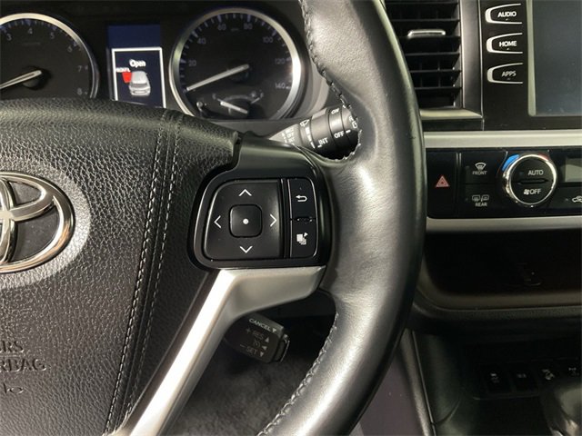 Used 2015 Toyota Highlander XLE image 23