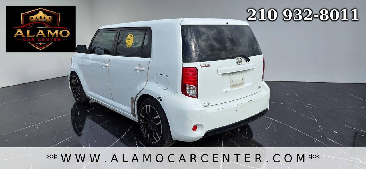 Used 2014 Scion xB FWD image 3