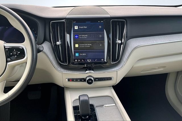 Used 2023 Volvo XC60 B5 Plus image 9