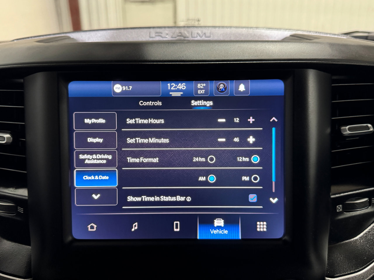 Used 2024 RAM 2500 Tradesman w/ Chrome Appearance Group image 42