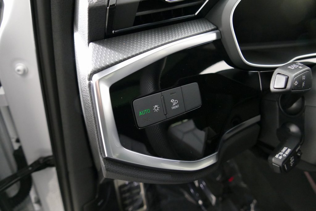 Certified 2025 Audi Q3 2.0T Premium Plus w/ Premium Plus Package image 15