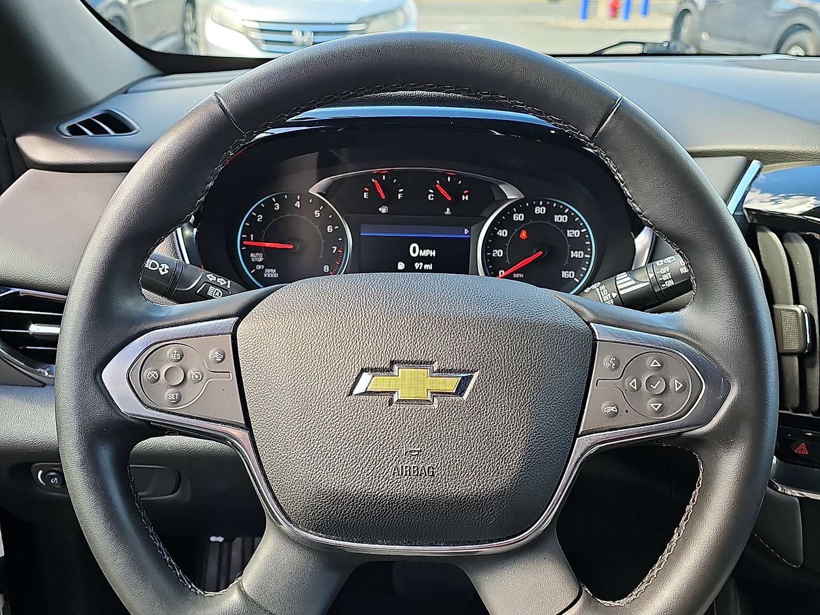 Used 2023 Chevrolet Traverse LT w/ Rear Camera Mirror Package image 21