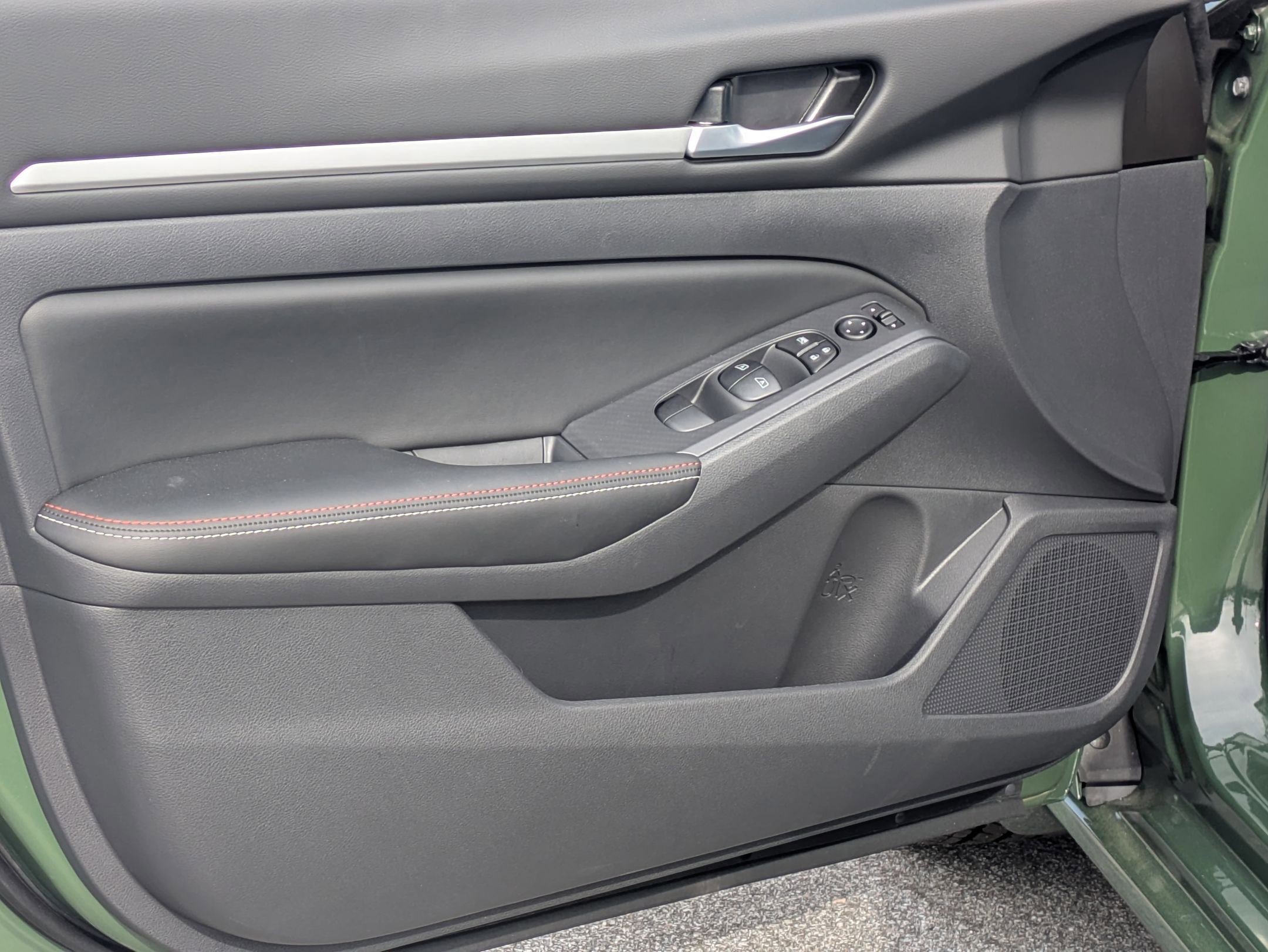 New 2026 Nissan Altima 2.5 SR w/ SR Premium Package image 11