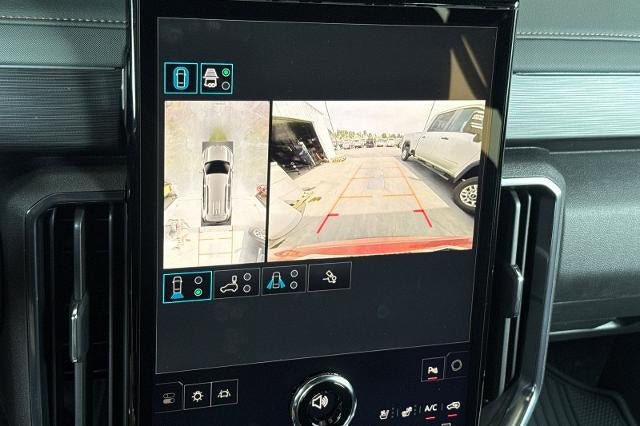 New 2026 GMC Acadia AT4 w/ Luxury Package AWD/4WD image 24