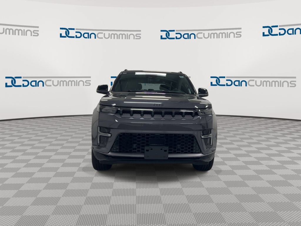 Used 2026 Jeep Grand Wagoneer Limited AWD/4WD image 3