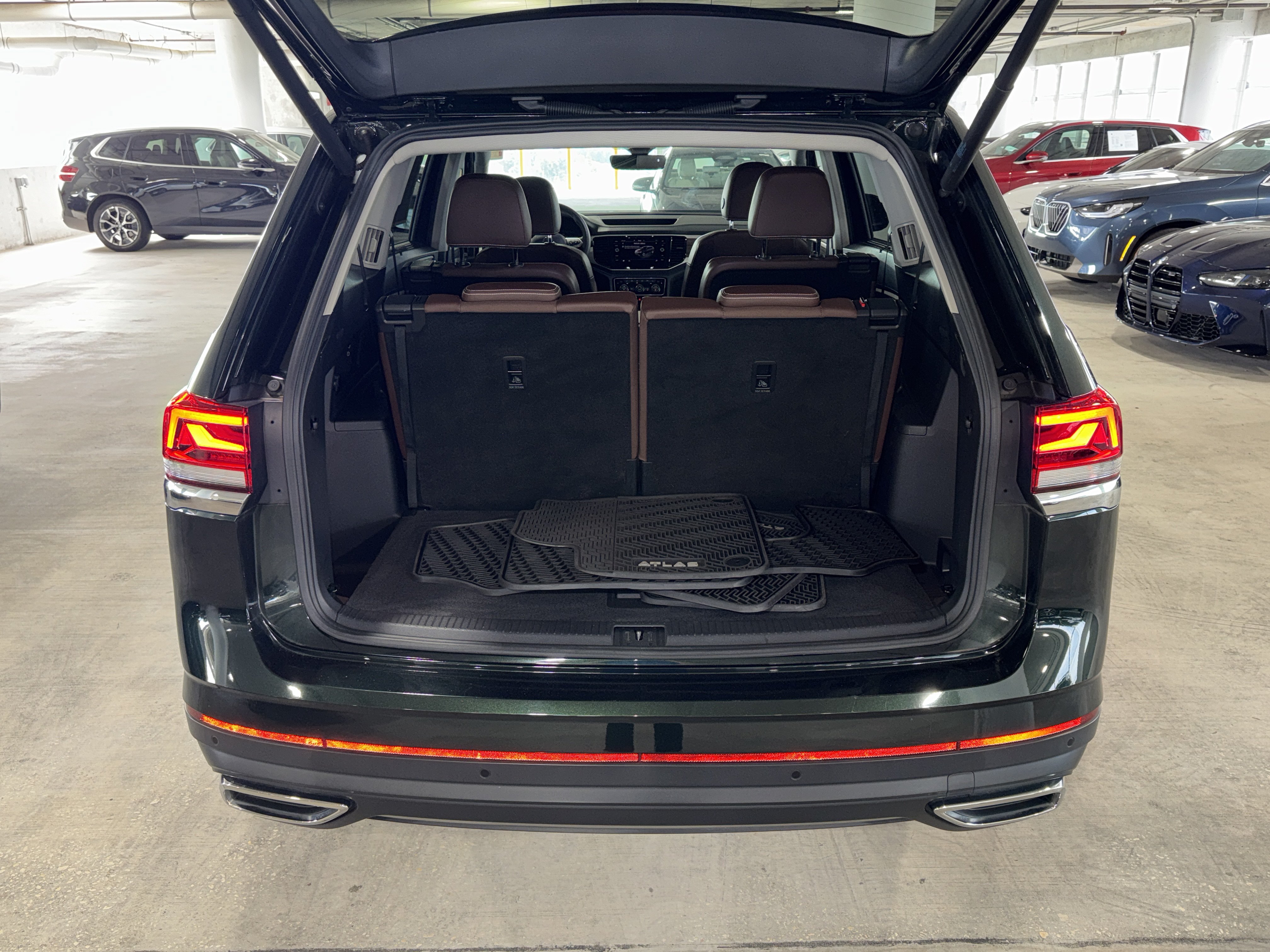 Used 2022 Volkswagen Atlas SEL AWD/4WD image 14