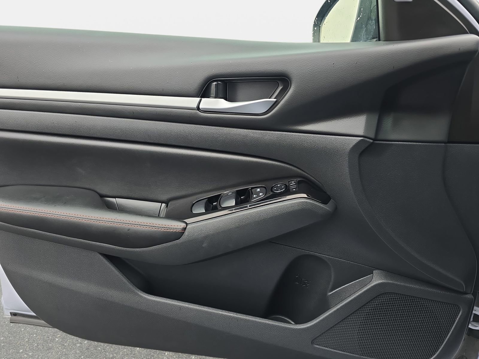 Used 2024 Nissan Altima 2.5 SR image 26