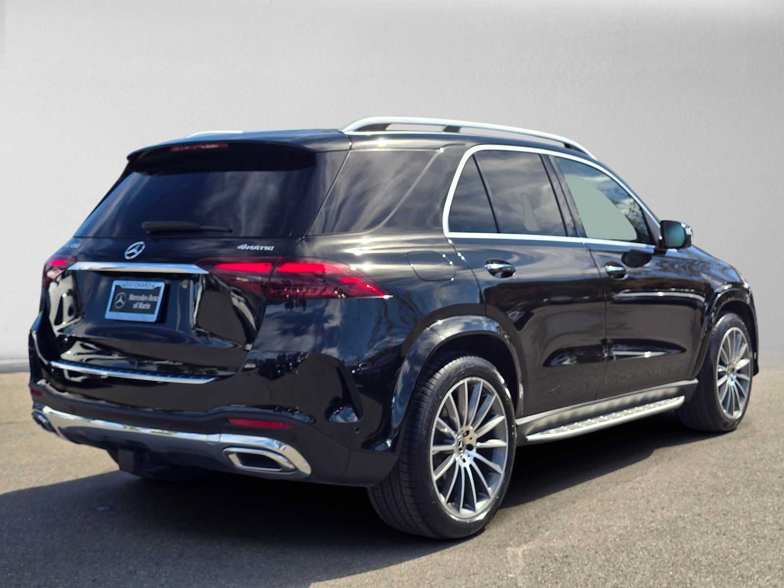 Used 2024 Mercedes-Benz GLE 450 4MATIC image 3