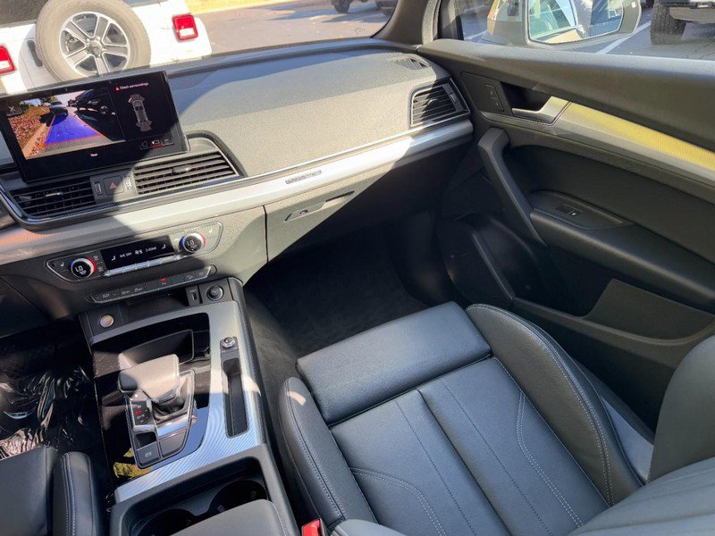 Used 2025 Audi Q5 2.0T Premium image 16