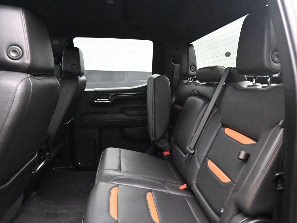 Used 2024 GMC Sierra 1500 AT4 w/ Technology Package image 8