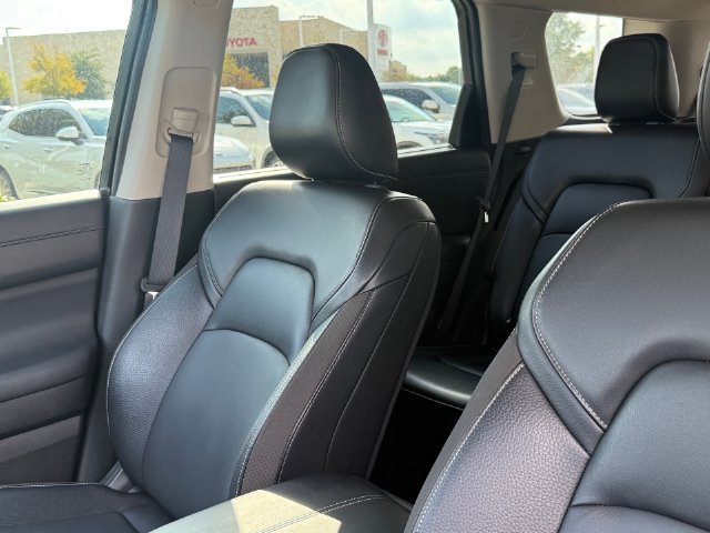 Used 2024 Nissan Pathfinder SL w/ Lighting Package (N92) AWD/4WD image 14