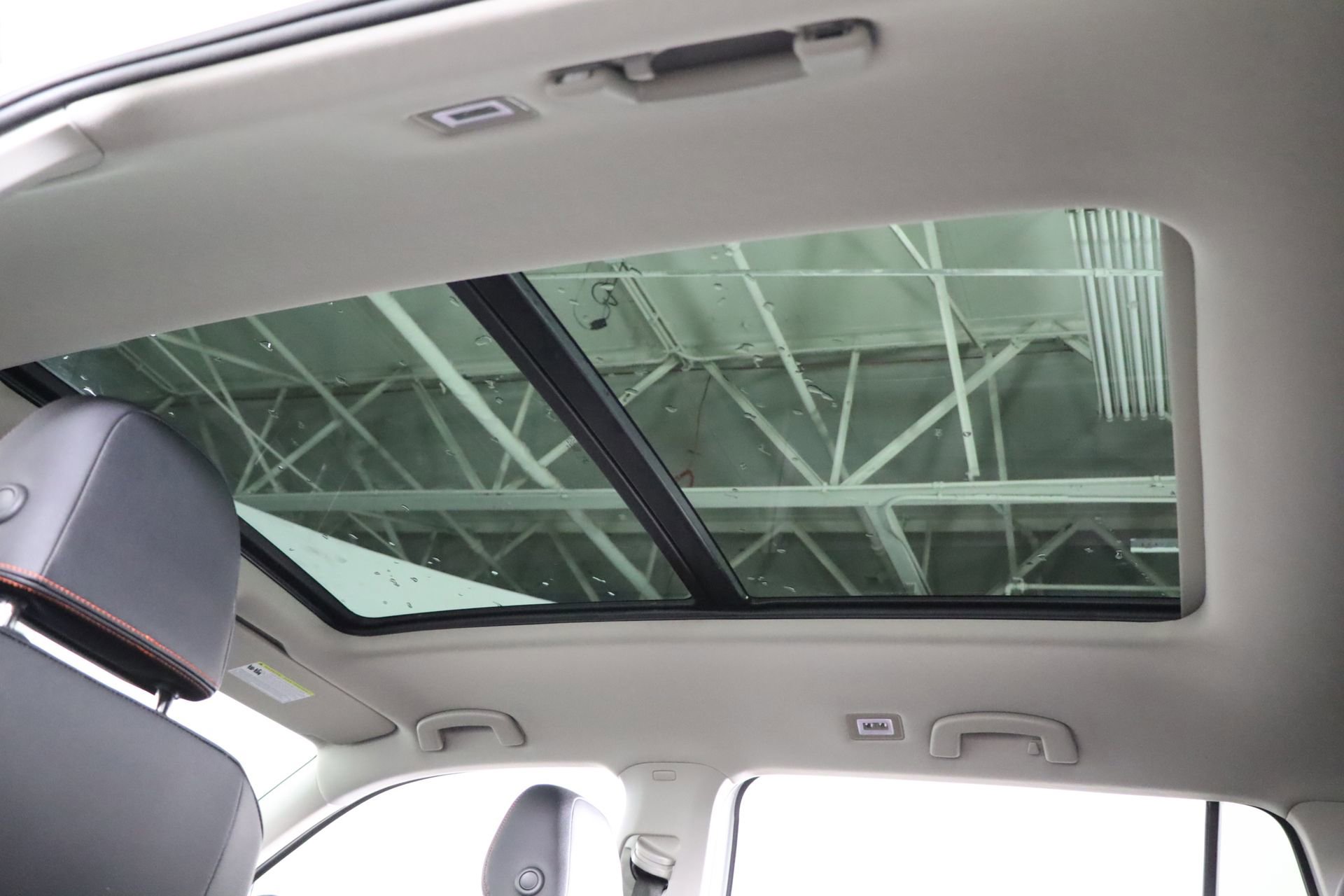 Used 2025 Volkswagen Atlas Peak Edition SE image 16