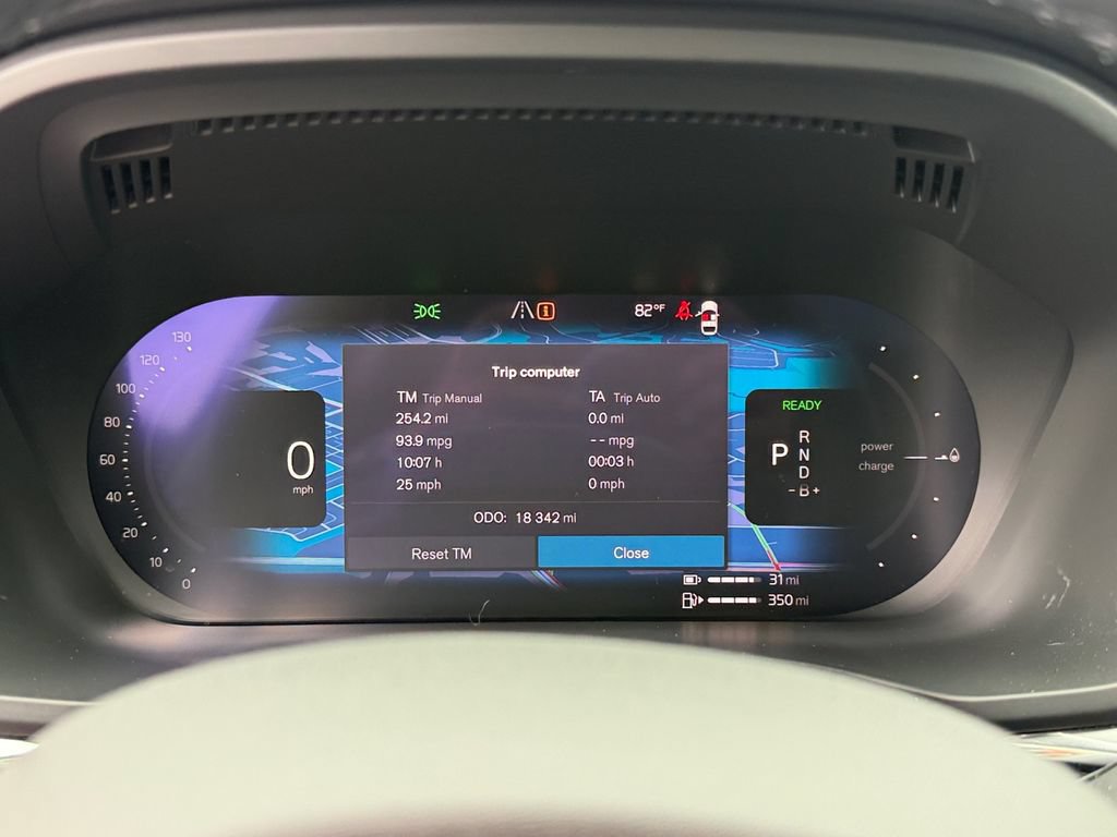 Certified 2025 Volvo XC60 T8 Ultra w/ Climate Package AWD/4WD image 26