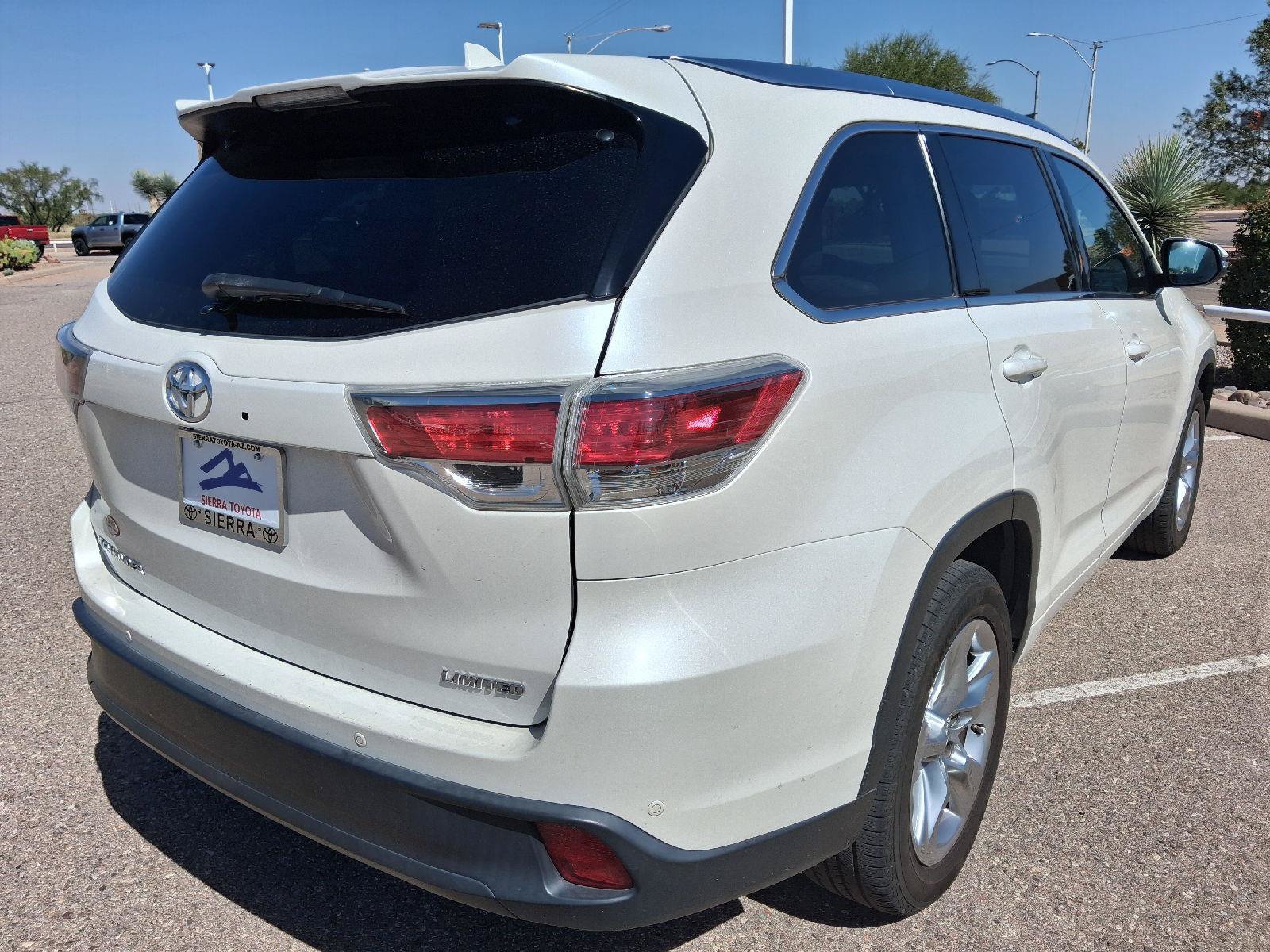 Used 2014 Toyota Highlander Limited FWD image 5