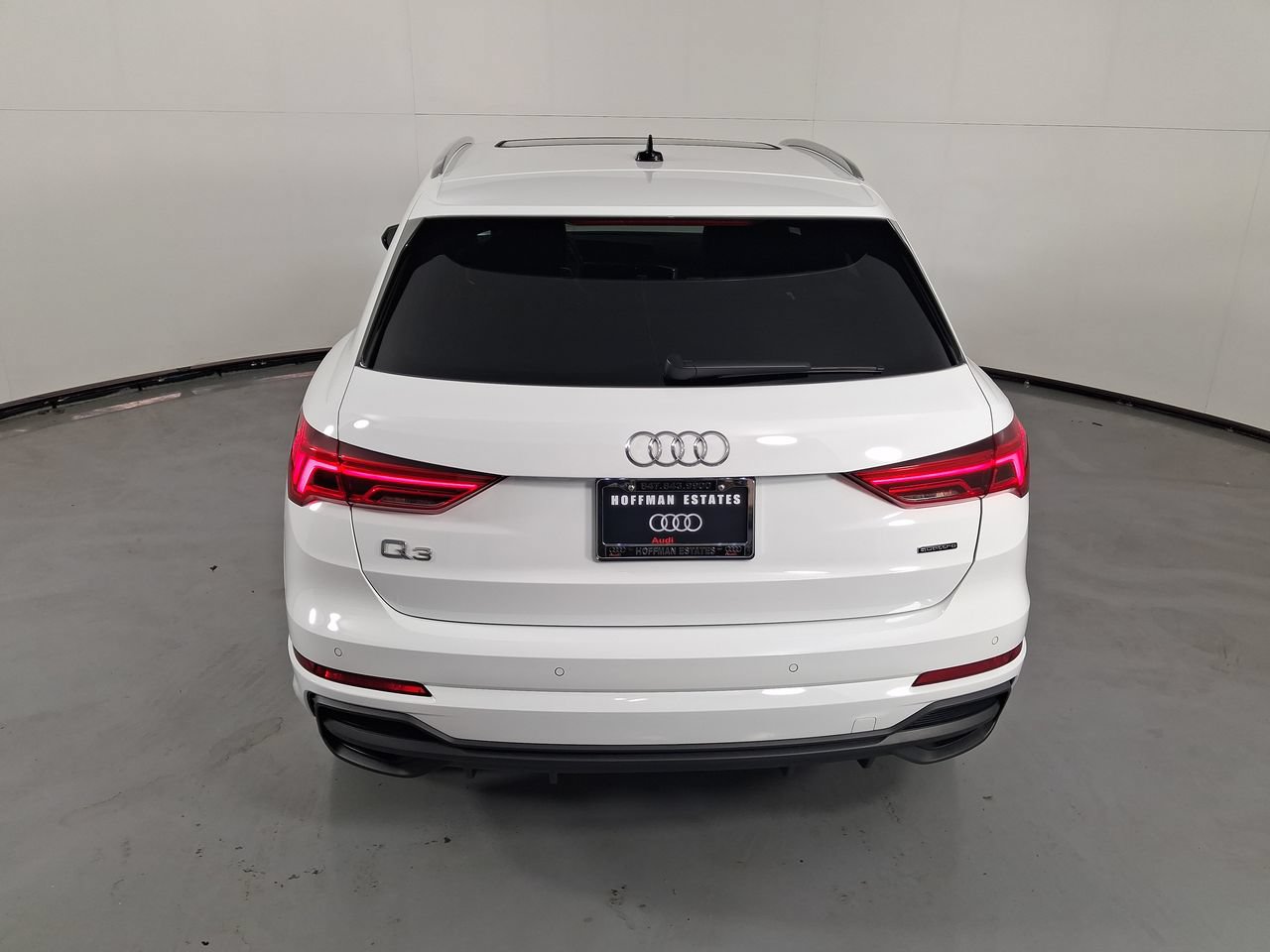 Used 2025 Audi Q3 2.0T Premium Plus w/ Premium Plus Package AWD/4WD image 34