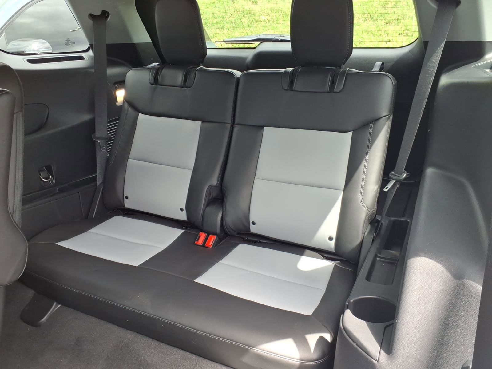 Used 2022 Ford Explorer XLT w/ Equipment Group 202A image 13