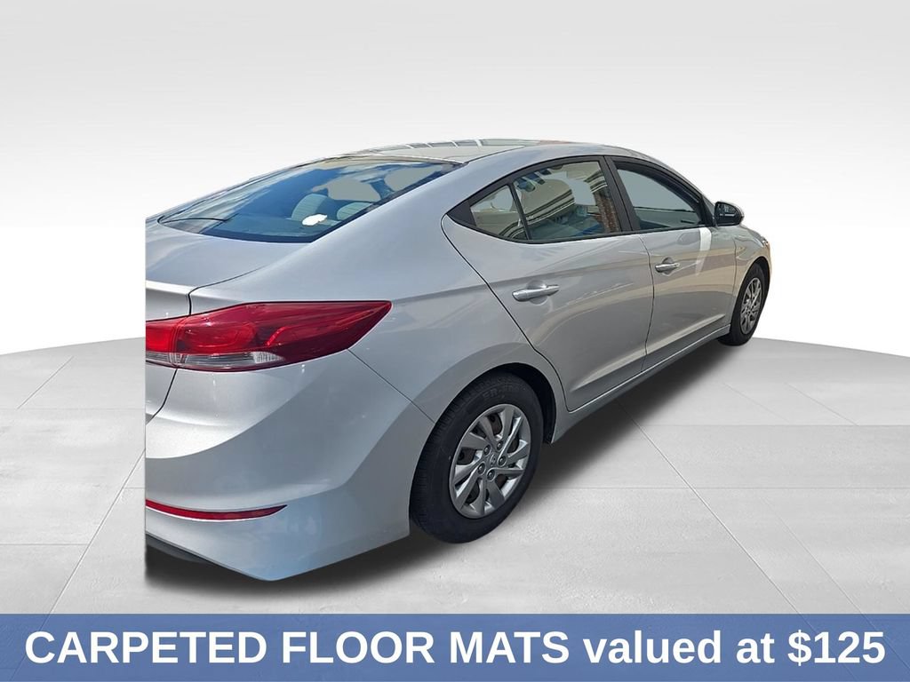 Used 2018 Hyundai Elantra SE FWD image 3