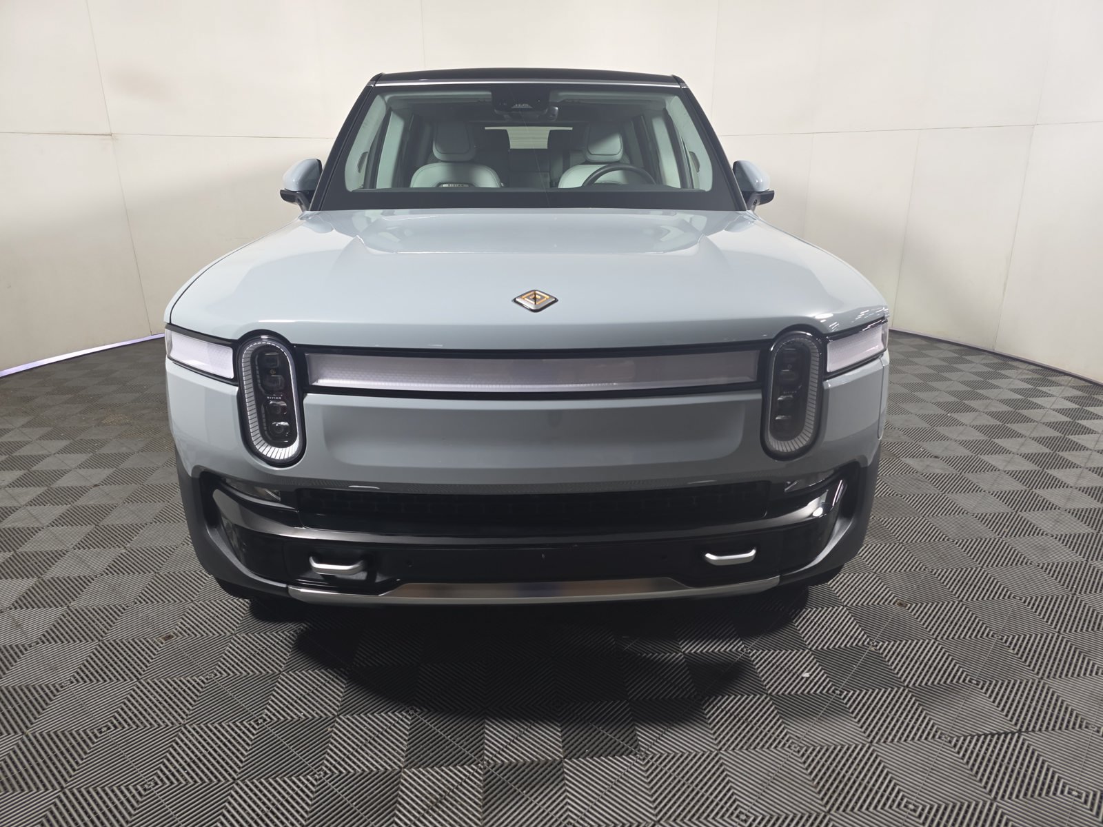 Used 2024 Rivian R1S Adventure Quad AWD/4WD image 42