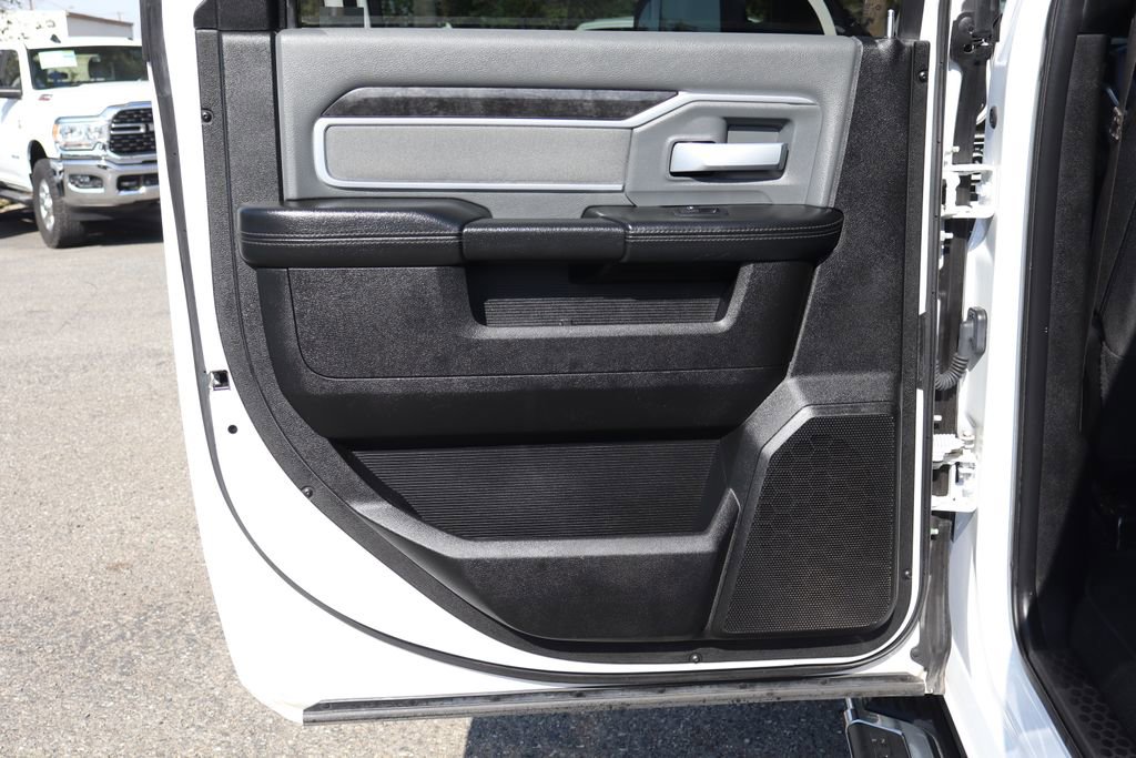 Used 2022 RAM 3500 Big Horn image 41