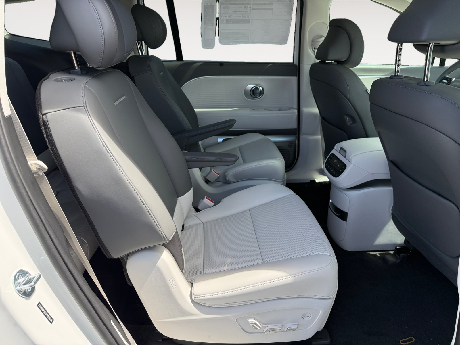 New 2026 Hyundai Ioniq 9 Limited AWD/4WD image 19