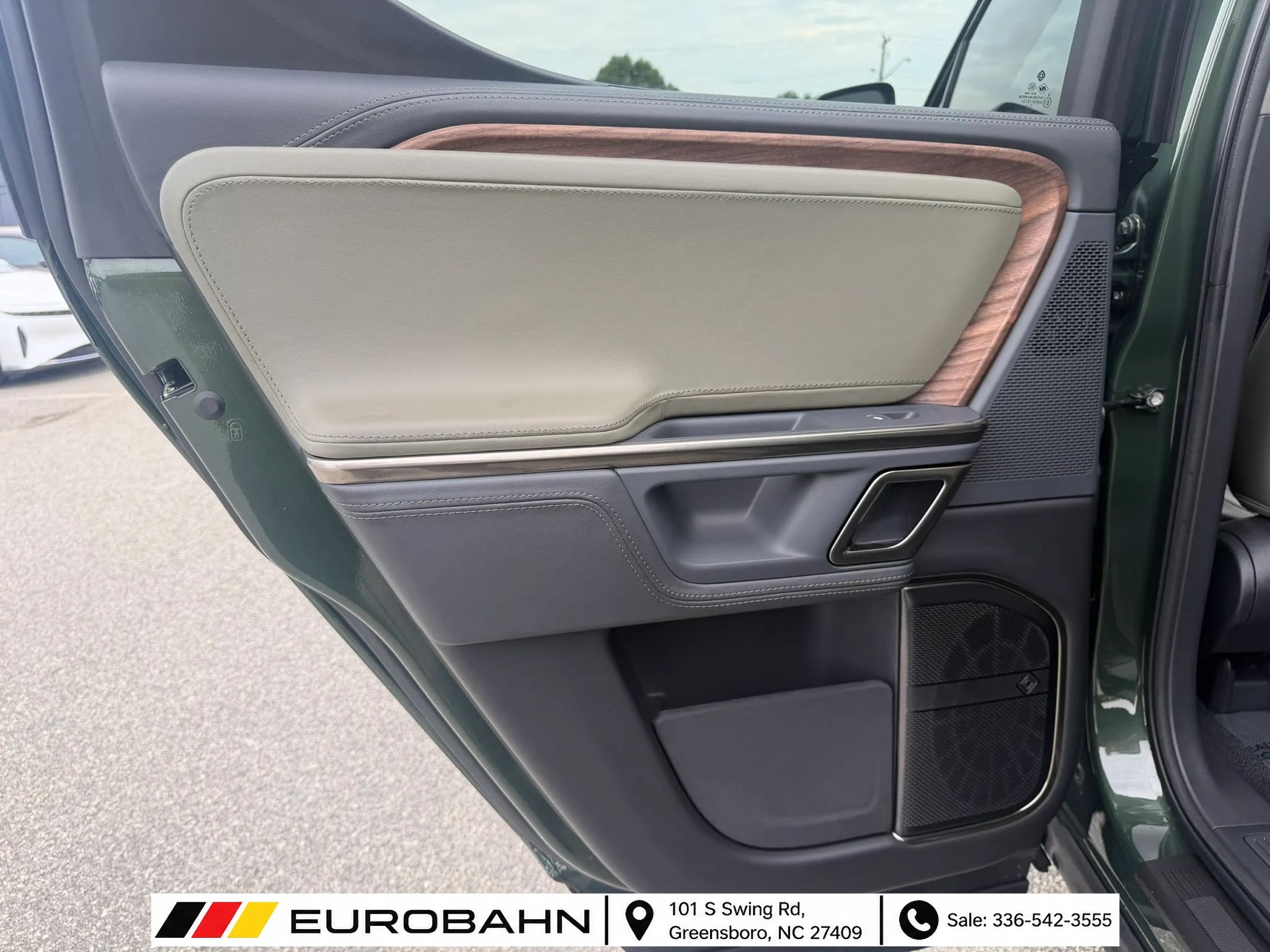 Used 2023 Rivian R1T Adventure Dual AWD/4WD image 10