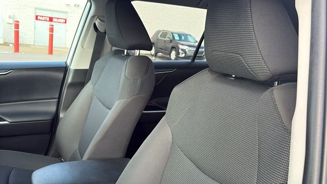 Used 2023 Toyota RAV4 LE image 18