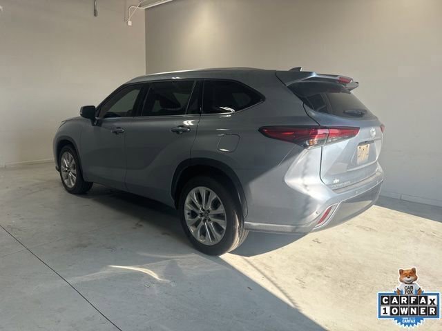 Used 2021 Toyota Highlander Limited image 8