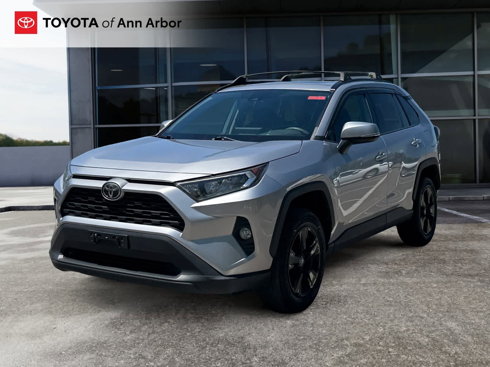 Used 2019 Toyota RAV4 XLE FWD image 8