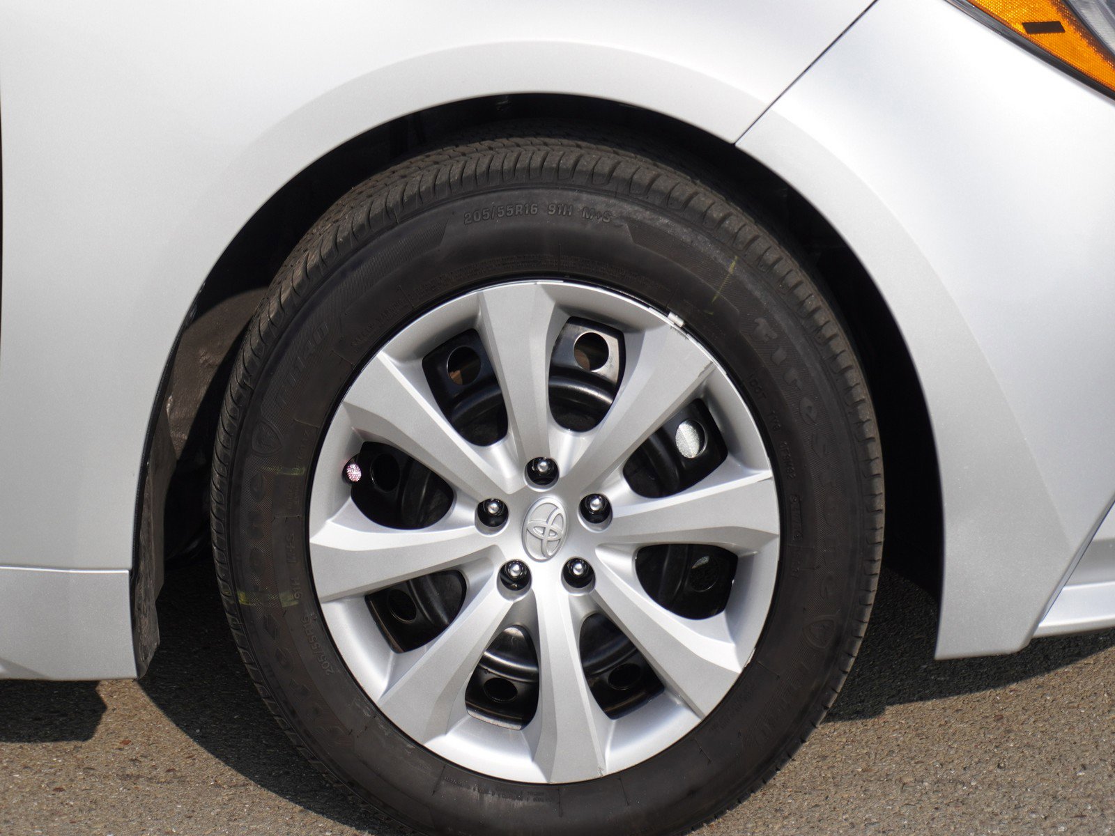 Used 2025 Toyota Corolla LE image 5