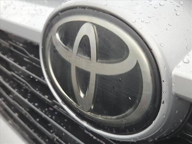 Used 2019 Toyota RAV4 XLE w/ Carpet Mat Package FWD image 30