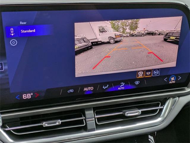 New 2026 Chevrolet Equinox EV LT image 20