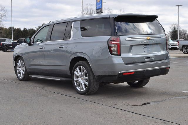 Used 2024 Chevrolet Suburban High Country w/ Advanced Technology Package image 5