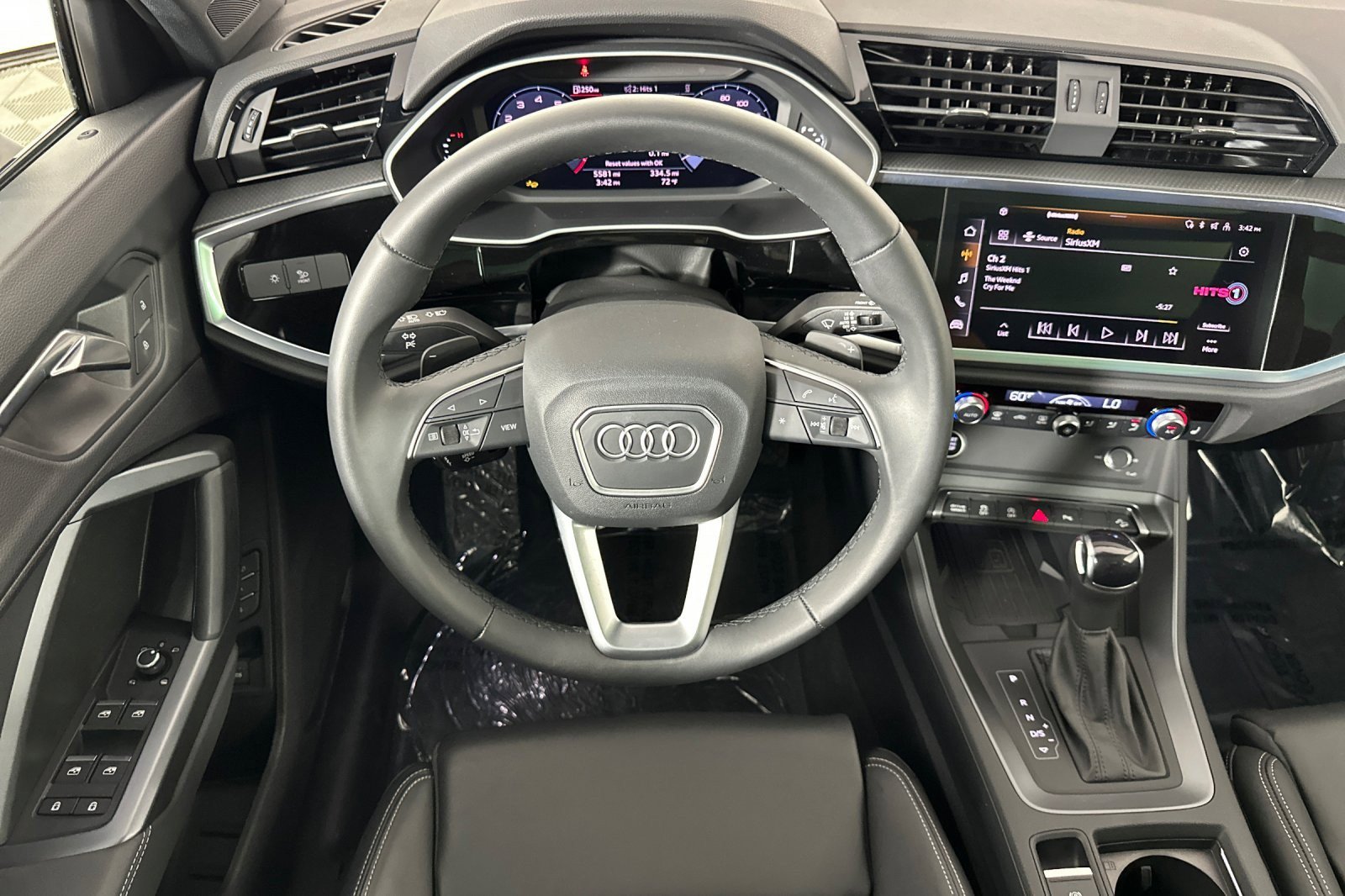 Used 2025 Audi Q3 2.0T Premium w/ Convenience Package image 13