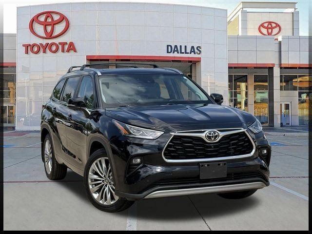 Used 2024 Toyota Highlander Platinum