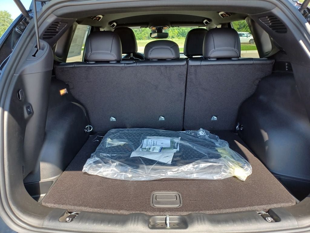 New 2026 Jeep Compass Trailhawk AWD/4WD image 32