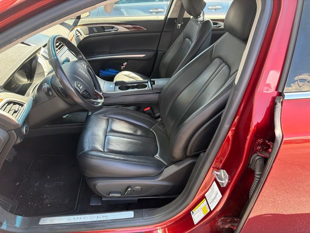 Used 2014 Lincoln MKZ FWD image 10