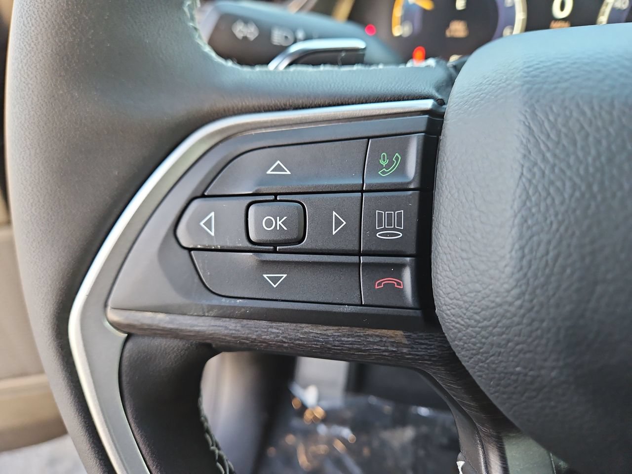 New 2026 Jeep Grand Cherokee Altitude AWD/4WD image 28