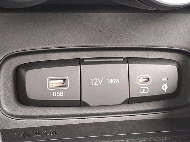 Certified 2026 Hyundai Venue SEL FWD image 23