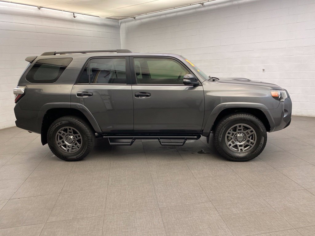 Used 2020 Toyota 4Runner Venture w/ Moonroof Package AWD/4WD image 7