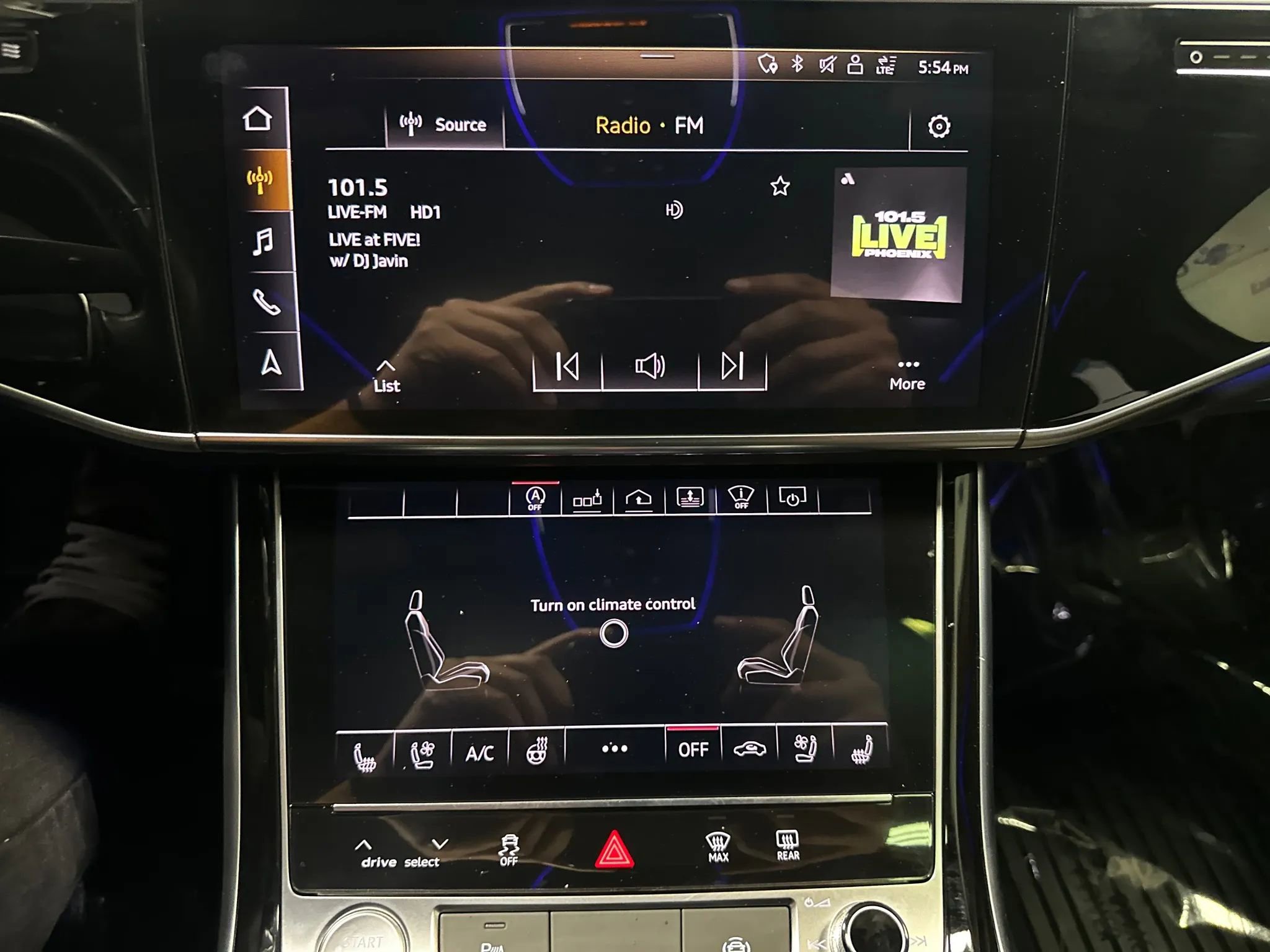 Used 2020 Audi A8 L 4.0T image 35