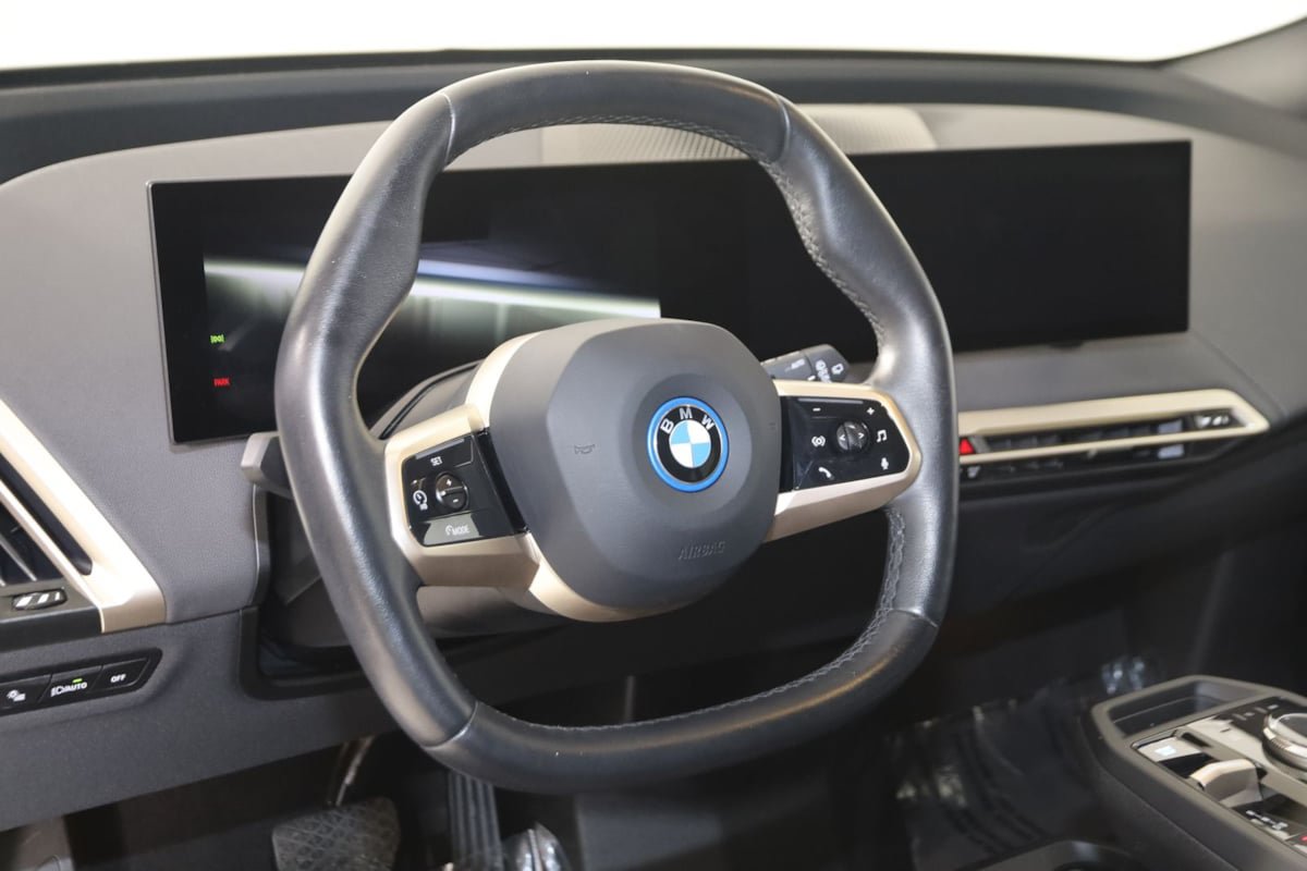 Used 2024 BMW iX xDrive50 w/ Convenience Package AWD/4WD image 6