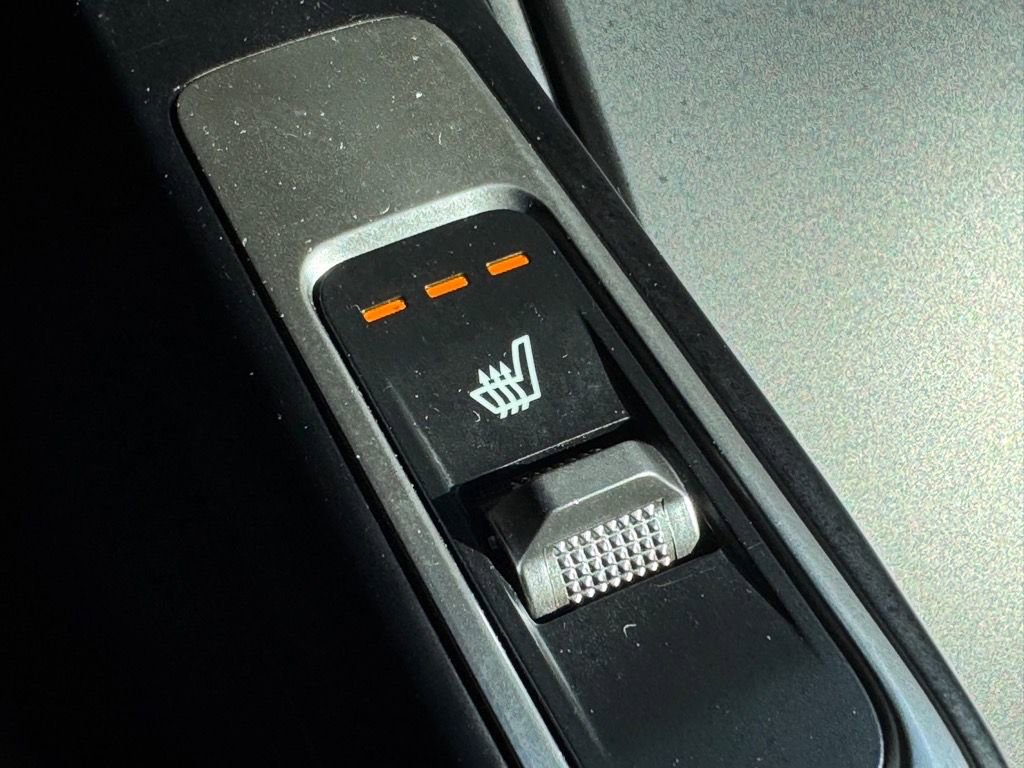 Used 2023 Kia Sorento EX image 21