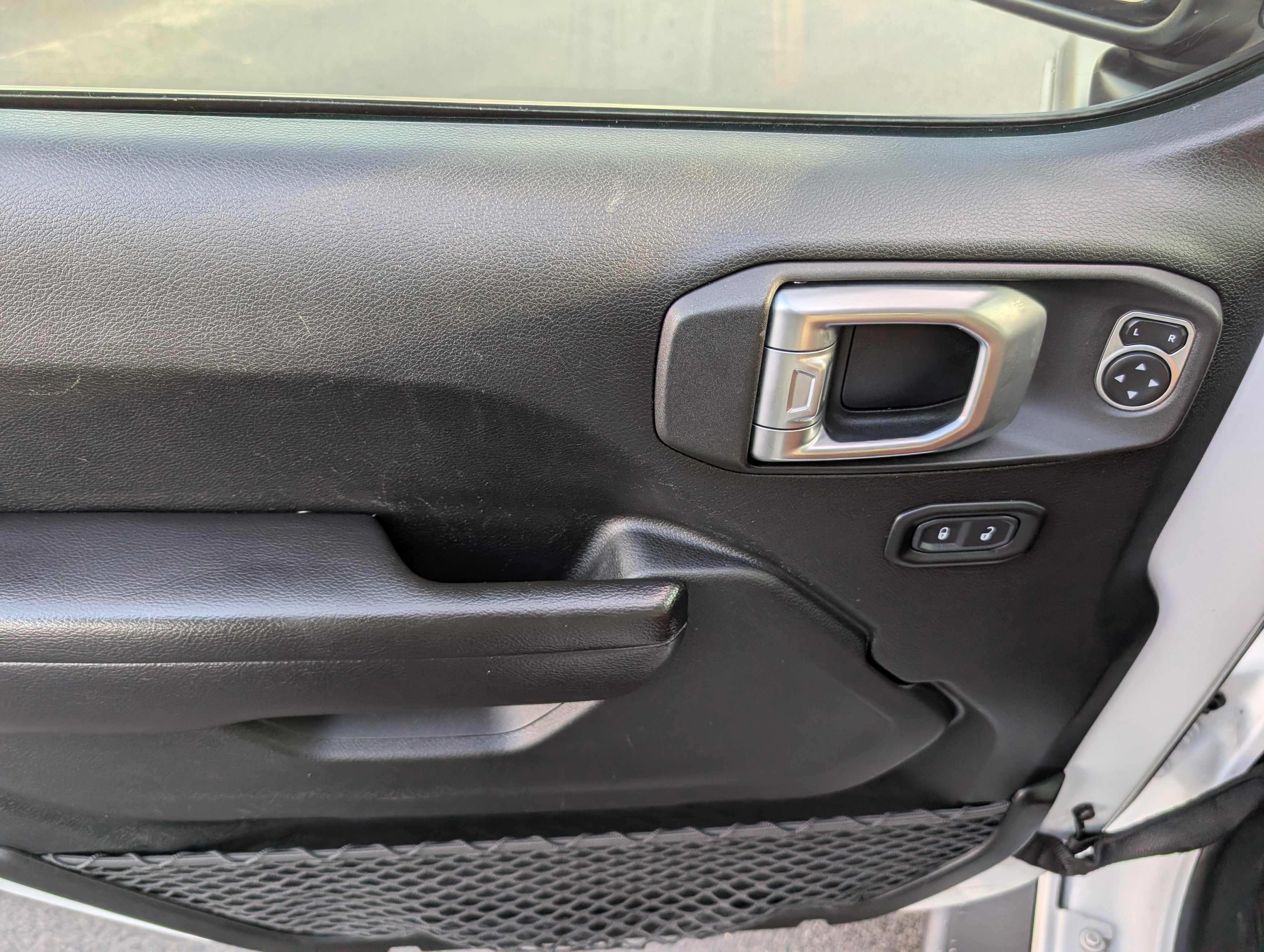 Used 2020 Jeep Gladiator Sport w/ Quick Order Package 24S image 12